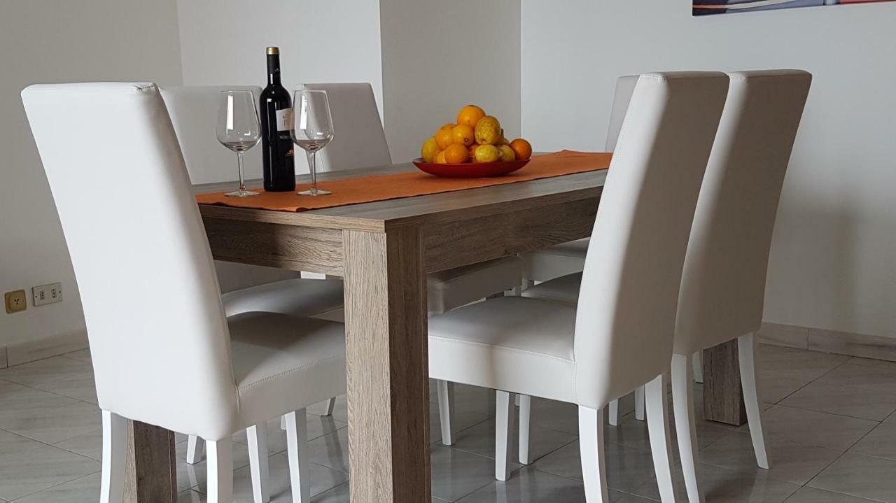 Loft Baia Di Giardini Apartment Luaran gambar