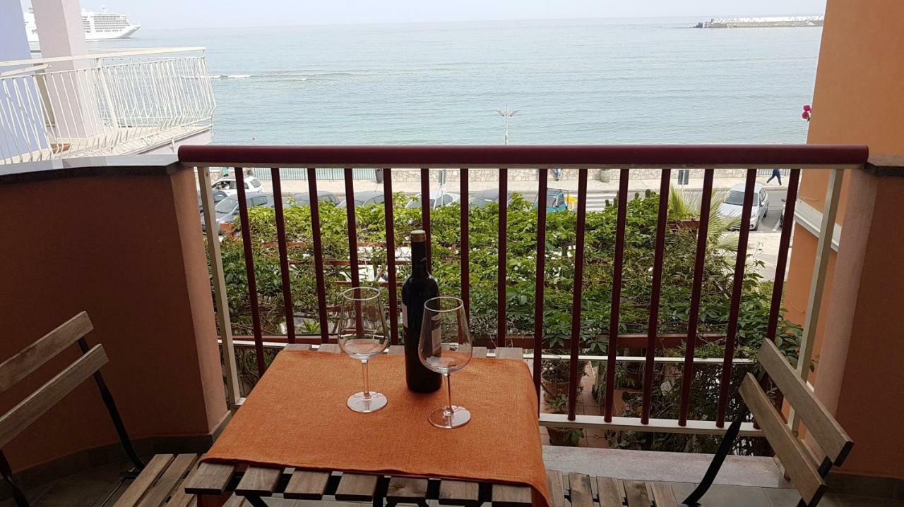 Loft Baia Di Giardini Apartment Luaran gambar